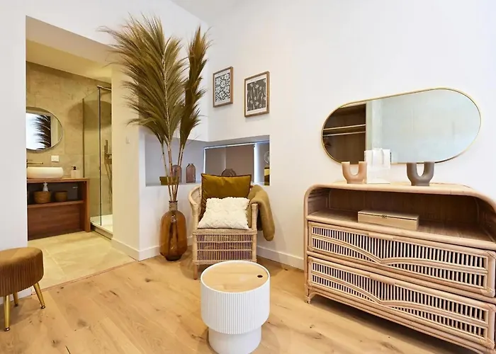 Luxueuse Renovee Avec Parking Et Climatisation A - Fr-1-510-226 بيت للعطل *