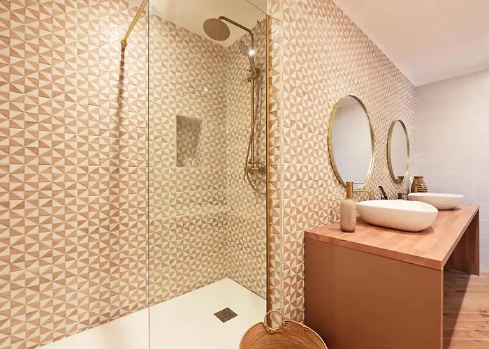 Luxueuse Renovee Avec Parking Et Climatisation A - Fr-1-510-226 بيت للعطل